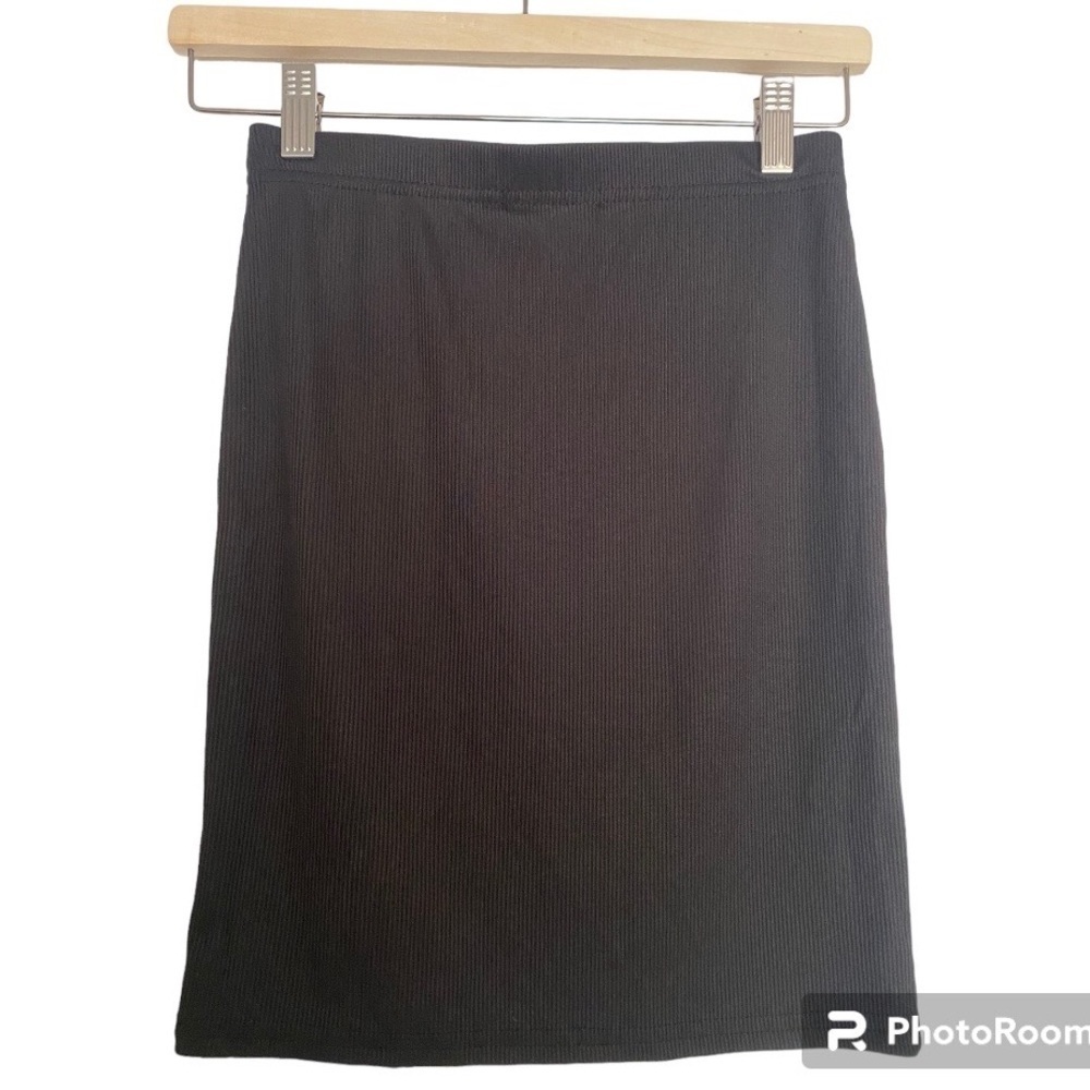 PRETTYLITTLETHING RIBBED SOFT SKIRT STRETCH WAISTBAND SIZE 4